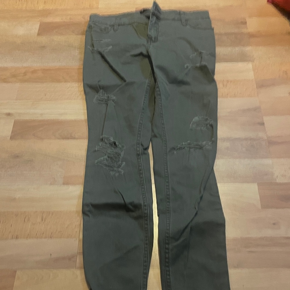 Hollister Low Rise Super Skinny Olive Pants